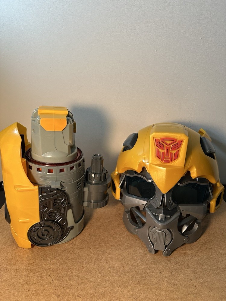 Transformers Bumblebee Cannon Blaster & Helmet 2008 Hasbro (Only Left Antennae)