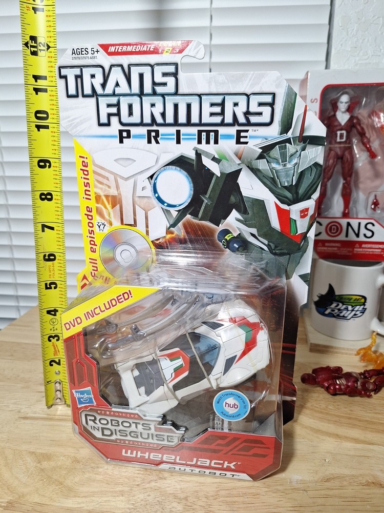 Transformers Prime Robots In Disguise Deluxe Class Autobot Wheeljack Figure New