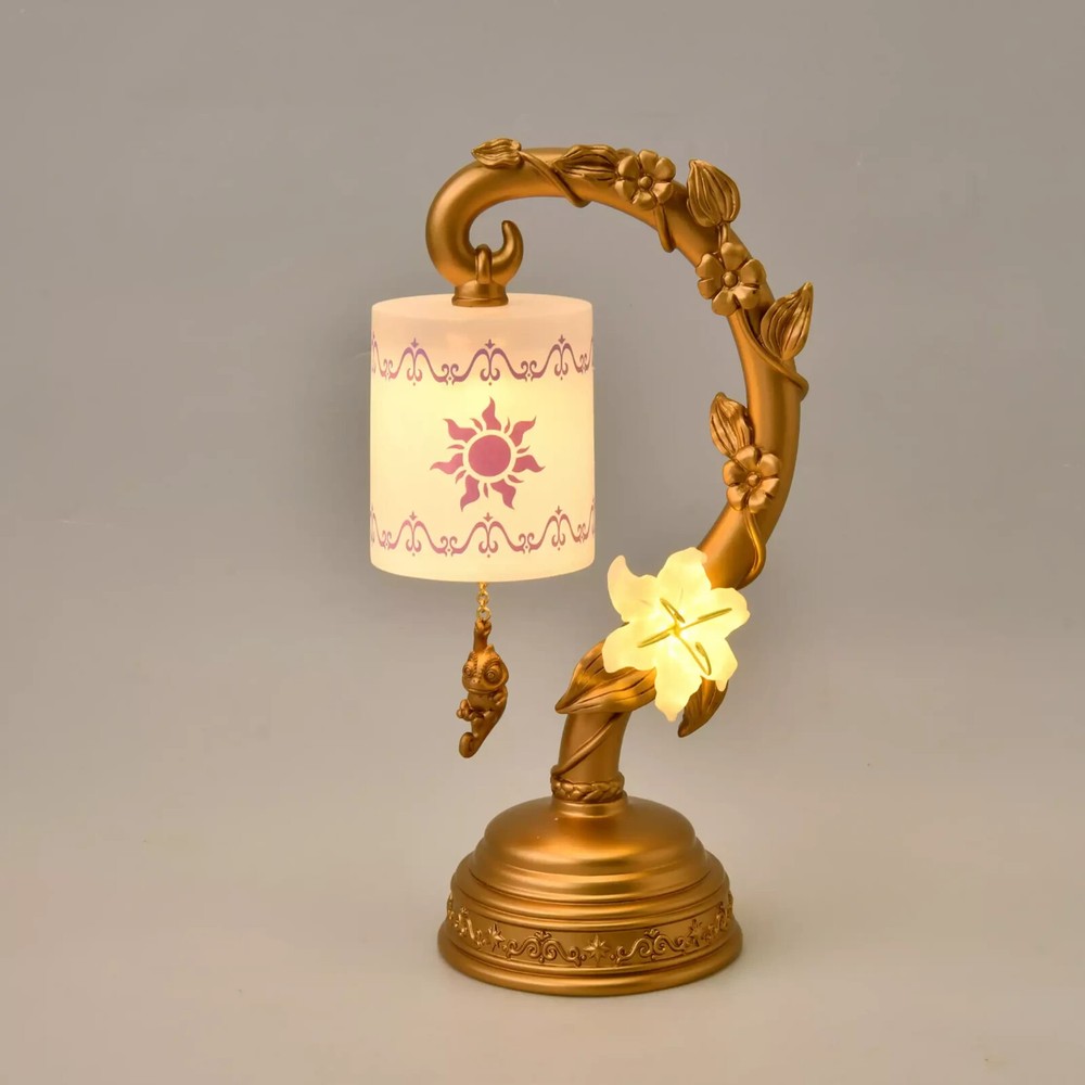 Disney Store japan Pascal LED light FEEL LIKE RAPUNZEL desktop lamp lanthanum