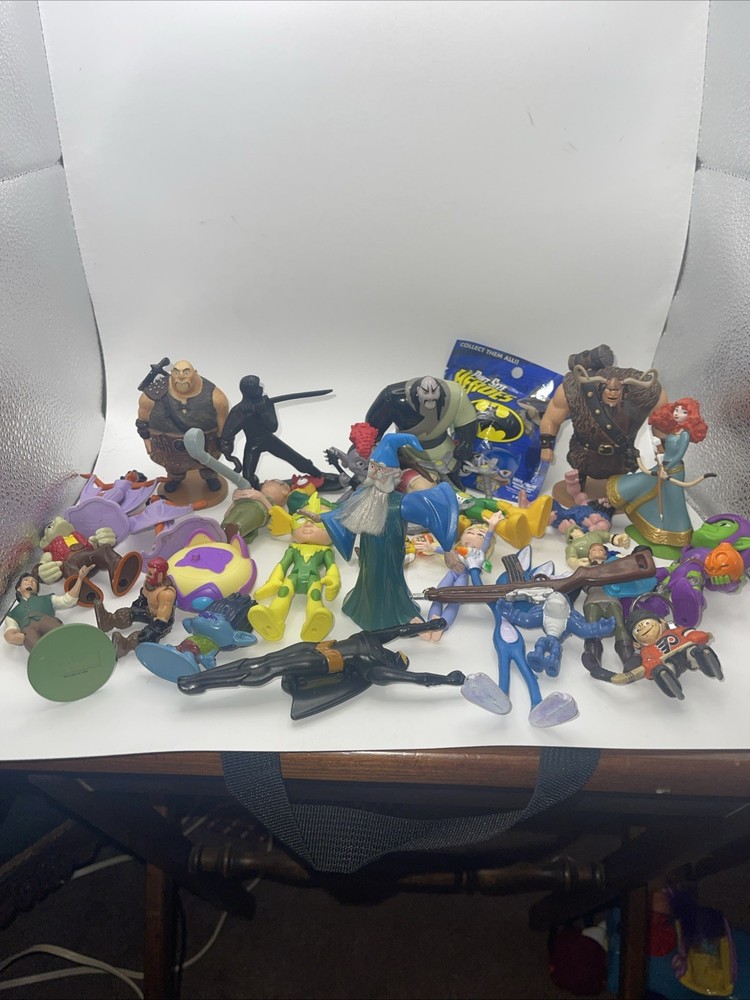 Lot of 30 Misc Action Figures Accessories