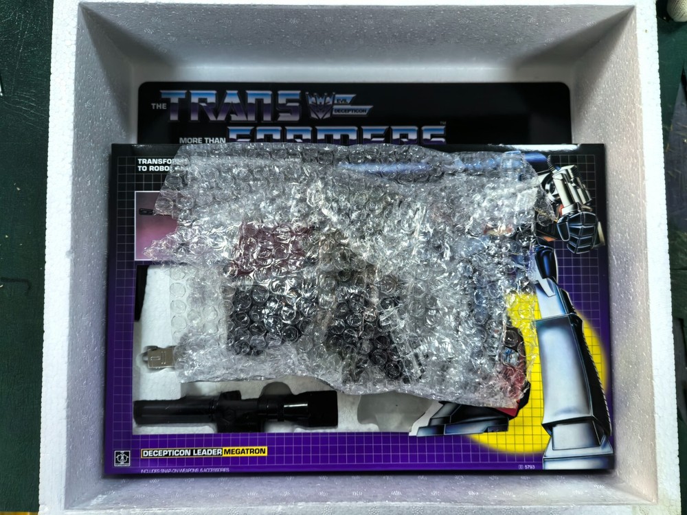 TRANSFORMATION G1 Reissue Megatron complete set Brand new Free Shipping