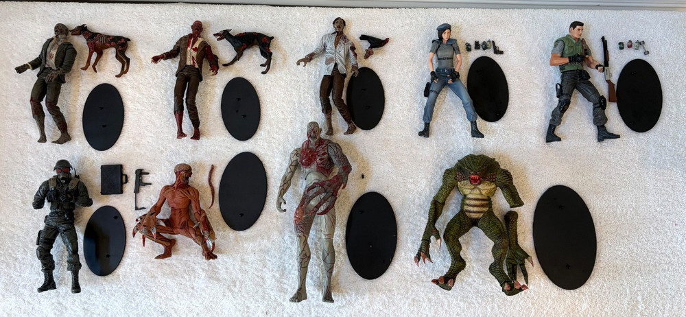 NECA Resident Evil 10th Anniversary Figures Complete Set of 9 COMPLETE READ