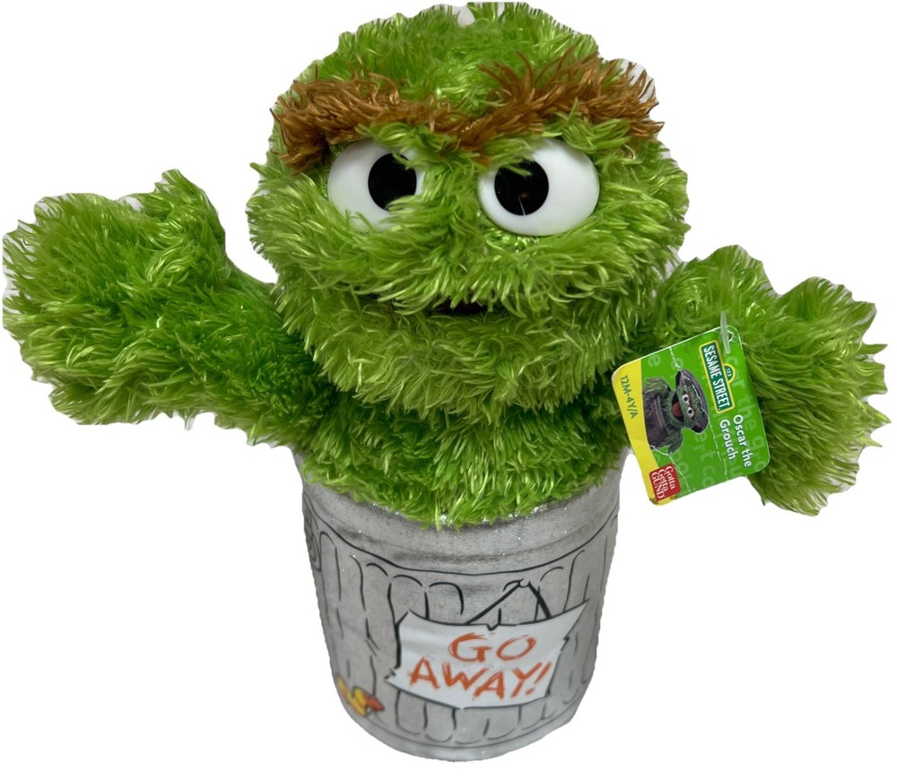 Sesame Street Oscar The Grouch Go Away! 2012 Used With Tag