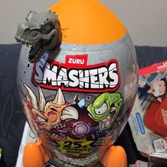 ZURU Smashers Dinos vs Aliens Rocket Playset Set w/ Fireable Missiles 25+