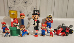 Jakks NINTENDO & SONIC figure lot Mario Yoshi Mega Man Zero video game figures