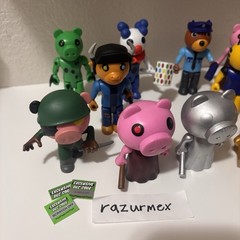 Piggy Figures Lot Of 11 + 5 DLC CODES Soldier Piggy Clowny Gold & Silver Piggy
