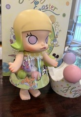 Authentic POP MART Happy Easter Mickey & Friends Royal Molly 400% Mega NEW