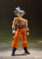 Bandai S.H.Figuarts Dragon Ball Super – Son Goku Ultra Instinct Action Figure