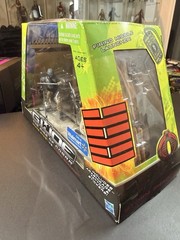 Exclusive GI Joe Movie The Rise of Cobra Exclusive Ninja Battles Snake Eyes Vs.