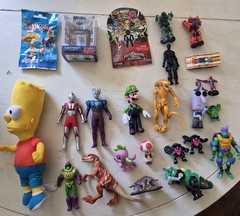 Lot Of Action Figures & Toys From Popular Animes & Cartoons! Vintage! Very Cool!