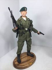 1/6 DRAGON JOHN WAYNE COL. MIKE KIRBY GREEN BERETS VIETNAM MOVIE M-16 COLT 1911