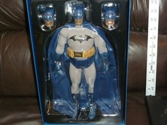 BATMAN EXCLUSIVE BRAWL DAMAGE FACE 1/6 SIXTH SCALE SIDESHOW ITEM 2013