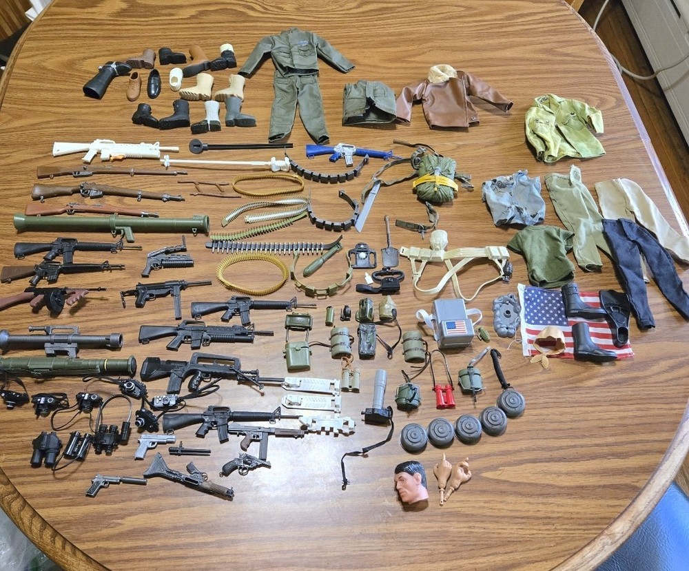HUGE LOT of VINTAGE GI Joe clothes accessories weapons 108 Pieces