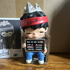 Hirono Takes Wildgrass Overload Figurine