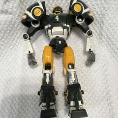 Robot Character Action Figure Toy, Plastic Material, Black Yellow White Gray