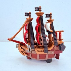 POP MART One Piece The Grand Line Series Roger Pirates Ship Figure – Oro Jackson