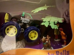 Scooby-Doo 4×4 Scooby Rally Set Of 4 Monster Trucks And Mini Figures 1999 Boley
