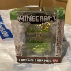 New Minecraft Series 2 Charms Bee 2.5-Inch Backpack Hanger