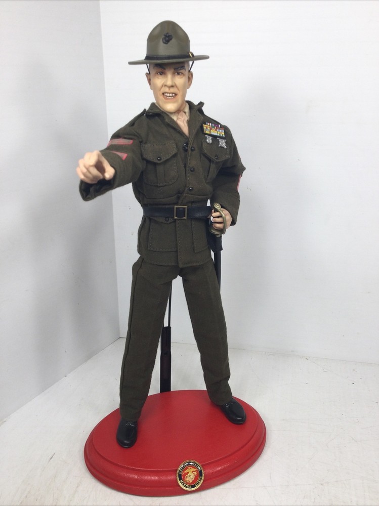 1/6 USMC MARINE GUNNERY SERGEANT R LEE ERMEY IN FULL DRESS GREENS SWORD & STAND