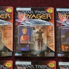1995 Playmates Complete Set 15 Star Trek VOYAGER Action Figures MOC