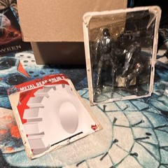 McFarlane Toys Metal Gear Solid 2 Solid Snake Boxed Figure w/ Gun Bonus Parts