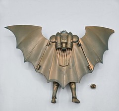 Armored Batman (Kingdom Come) Patina Edition Gold Label 17,8 cm Figur, braun