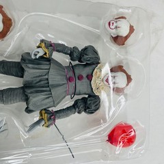 Stephen King’s 2017 Movie IT Pennywise The Clown Ultimate 7″ Action Figure