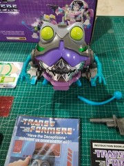 Vintage 1986 G1TF Transformers Decepticon Sharkticon Gnaw Complete Pristine