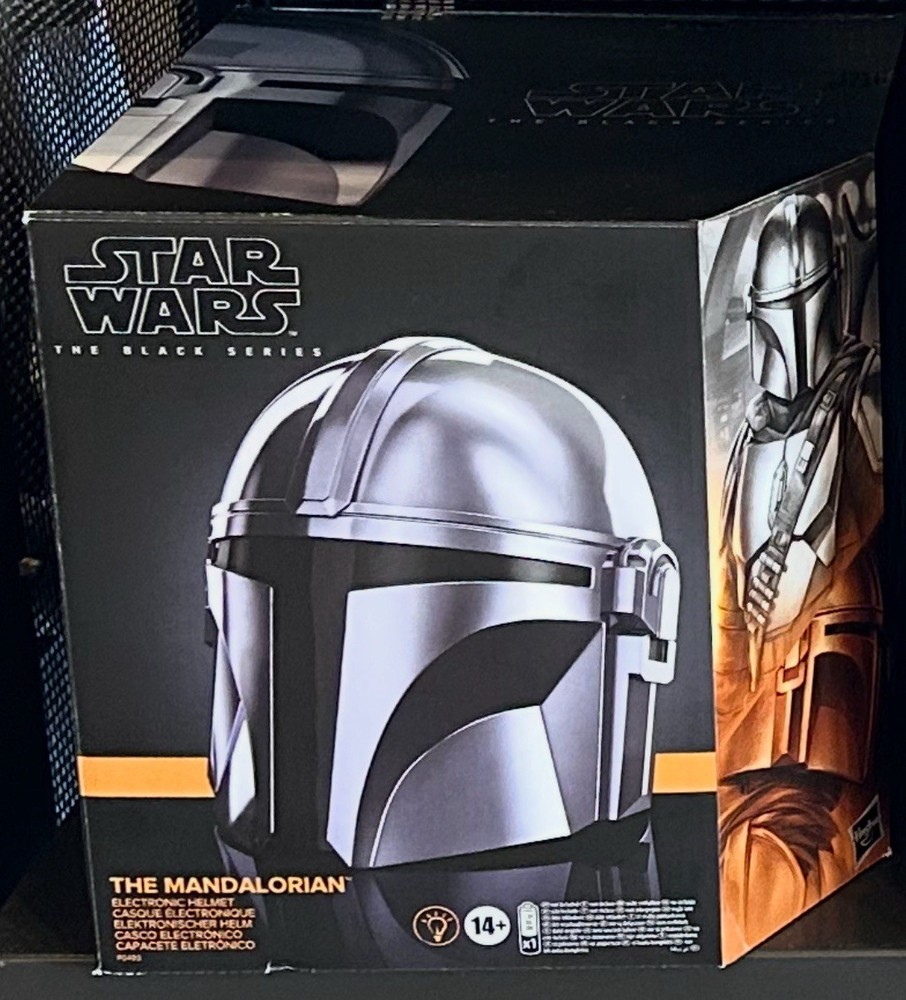 Star Wars The Black Series The Mandalorian Premium Electronic Helmet NEW