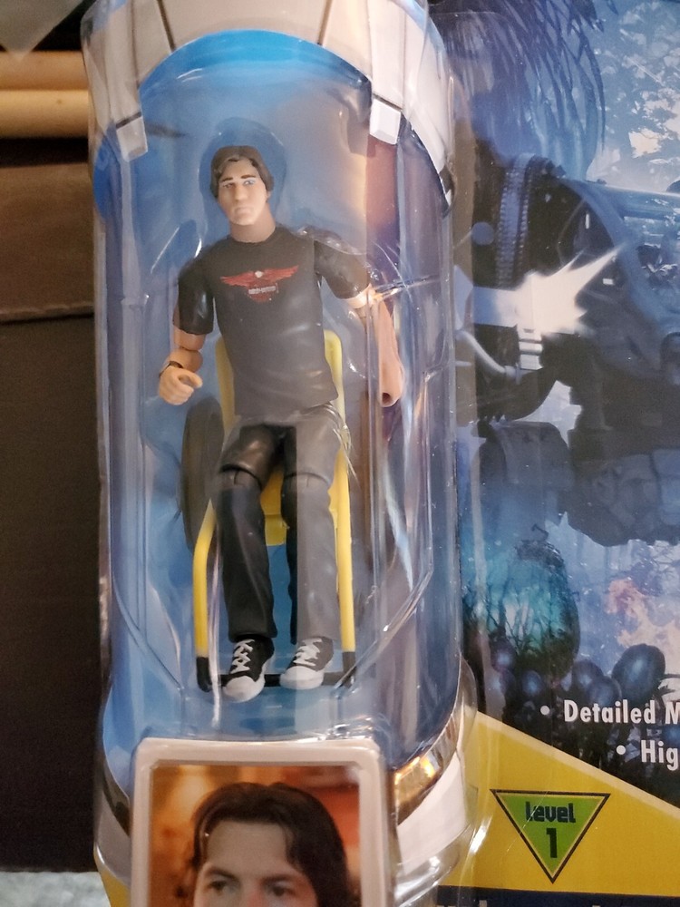 RDA Jake Scully with Wheel Chair J Avatar 2009 Mattel NIB 4 INCH Harley Shirt