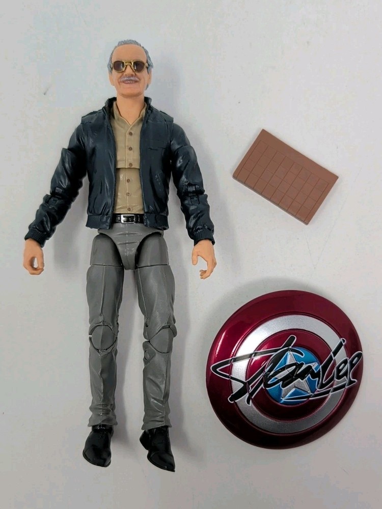 Marvel Legends Stan Lee Action Figure The Avengers with Shield & Chess Set