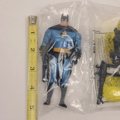 KENNER Vintage 1995 Batman Mail Away Animated Series Battle Helmet Action Figure
