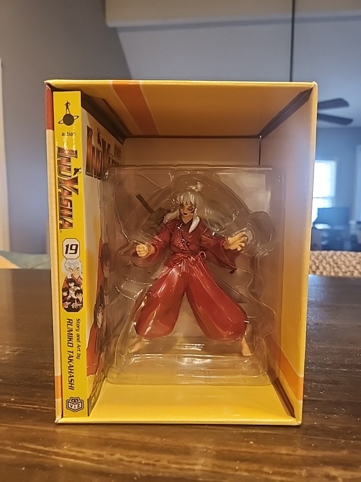 Toynami Inuyasha: Inuyasha (Demon Form) Action Figure w/ Vol 19 Manga Box