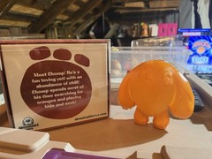 Abominable CHOMP DesignerCon Exclusive Orange Overload Glow Yeti With PROTECTOR