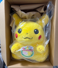 TAKARA TOMY Pokémon 30th Anniversary Welcome Back Pikachu 1/1 Scale Plush