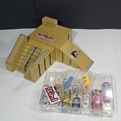 Tech Deck Finger Skate Park Ramps With Skate Boards And Hard Plastic Carry Case