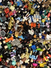 LOT OF 20+LBS OF ROBLOX FIGURES PARTS & PIECES