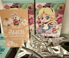 Hot Toys Disney CBX159 Alice in Wonderland Cosbi Curious Oysters Limited Edition