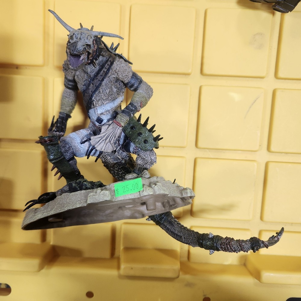 Komodo Clan McFarlane’s Dragons Series 3 2006 5.5″ Figure H40