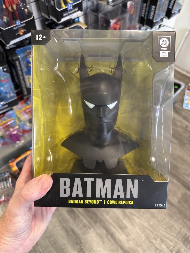DC Direct Prop Replica Wave 6 Batman Batman Beyond 1:3 Scale Cowl 7 inches