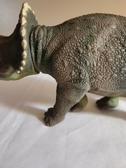 Kenner Jurassic Park Triceratops JP.08 Vintage 1993 Dino Damage No Wound Cover