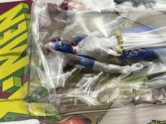 Marvel X-Men Mystique Boxed Action Figure Alternate Head Hands Gun Rifle