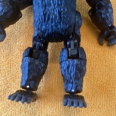 Hasbro Kingdom Optimus Primal Transformer Action Figure w/ Sword. In-complete.