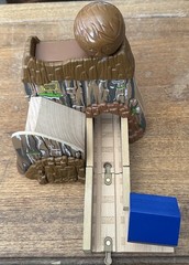 Learning Curve Wooden Thomas Train Boulder Mountain with Collapsing Building!