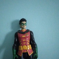 Robin Action Figure Red/Black/Green/Yellow Plastic Costume Figure w/ Cape