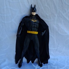 1998 Dc Comics Batman Heroes Black Action Figure with Cape Plastic Fabric