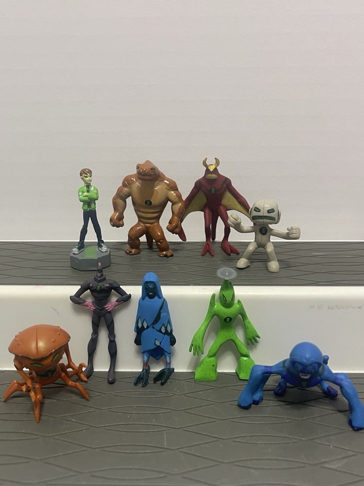CARTOON NETWORK TV SHOW BEN 10 MINI ALIEN FORCE FIGURINE SET OF 9 FIGURES LOT