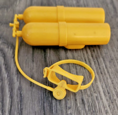 1977 Big Jim Dive To Danger Yellow Scuba Diver Tanks & Face Mask Mattel