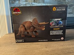 Jurassic Park Hammond Collection Triceratops Dinosaur Figure Mattel New