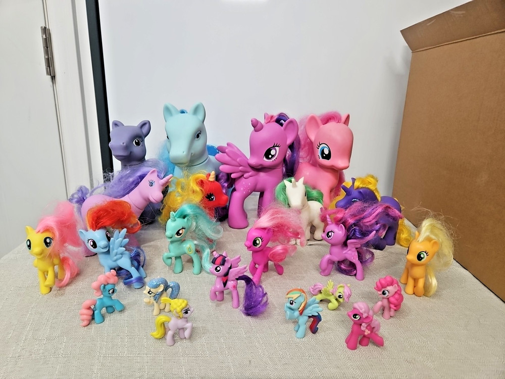 My Little Ponies & Reg Ponies Toys Figures Multicolor Lot Various Sizes Pony